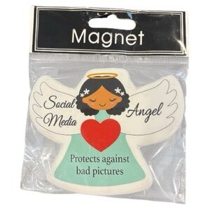 Social Media Angel Magnet with Heart